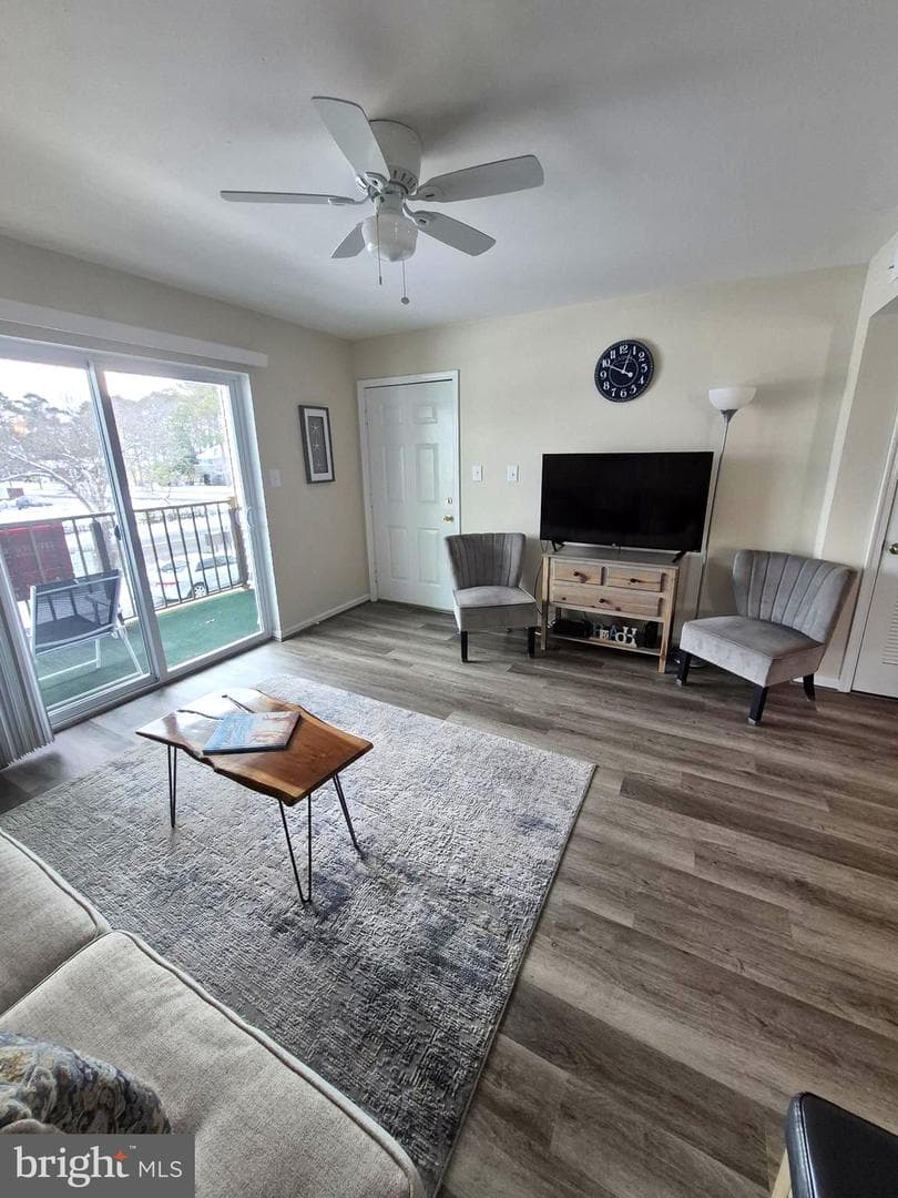14201 Tunnel Avenue #16 photo 7