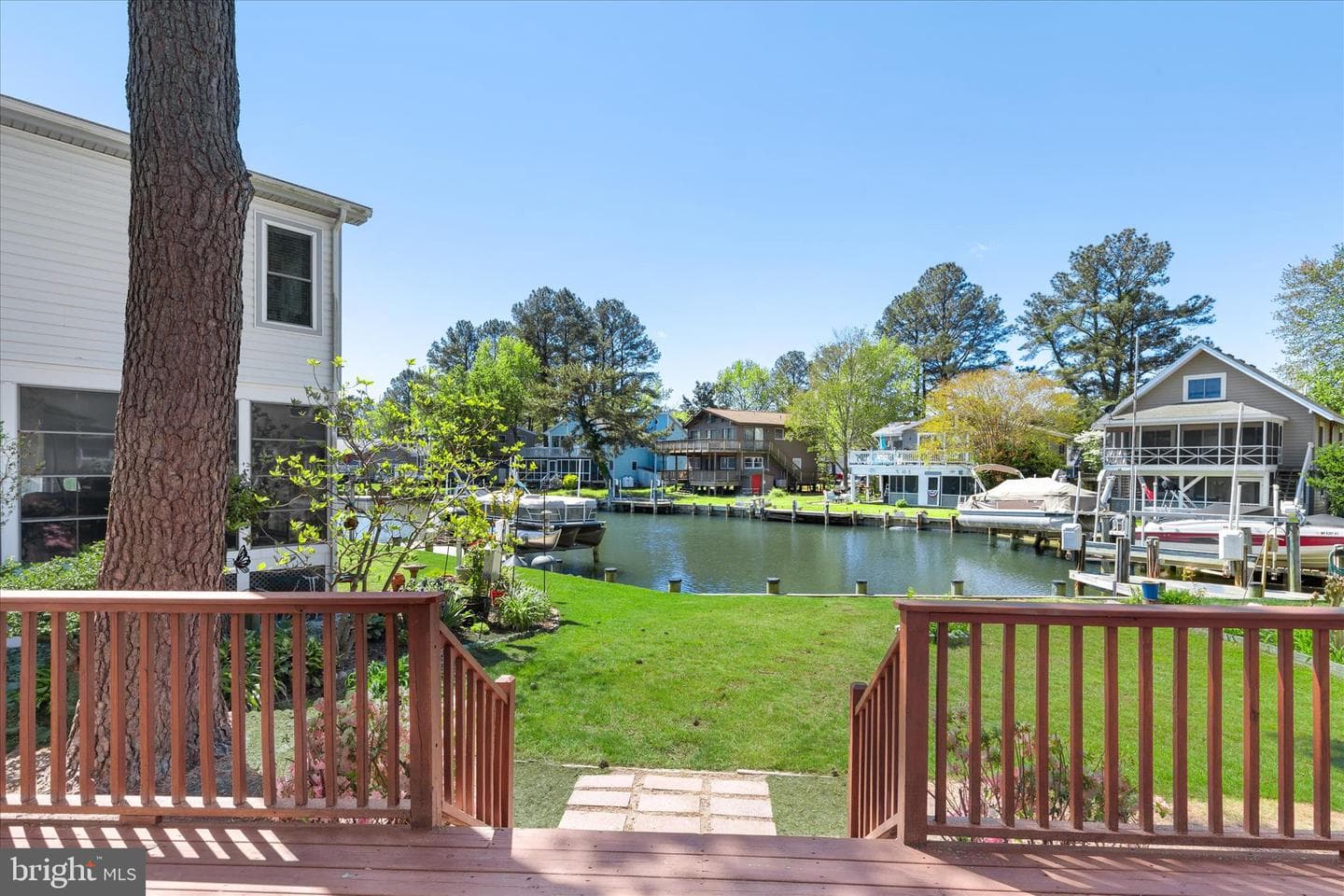 2 Waters Edge Court photo 25