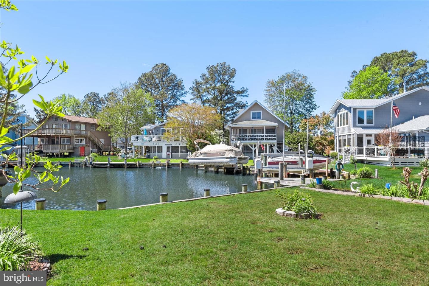 2 Waters Edge Court photo 3