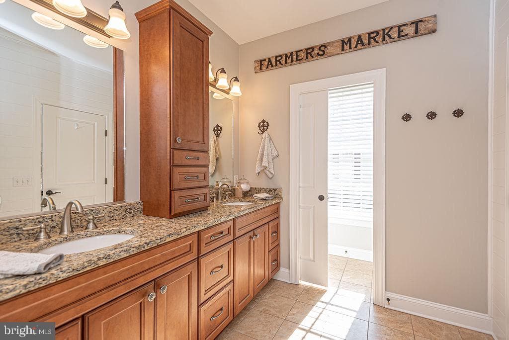 1613 Mercers Way photo 27