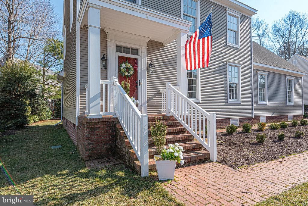 1613 Mercers Way photo 4