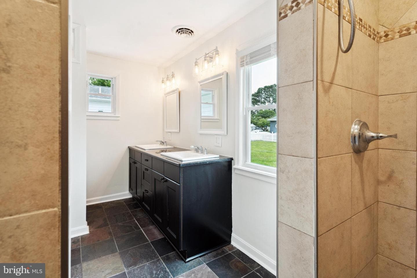 201 Buckingham Road photo 35