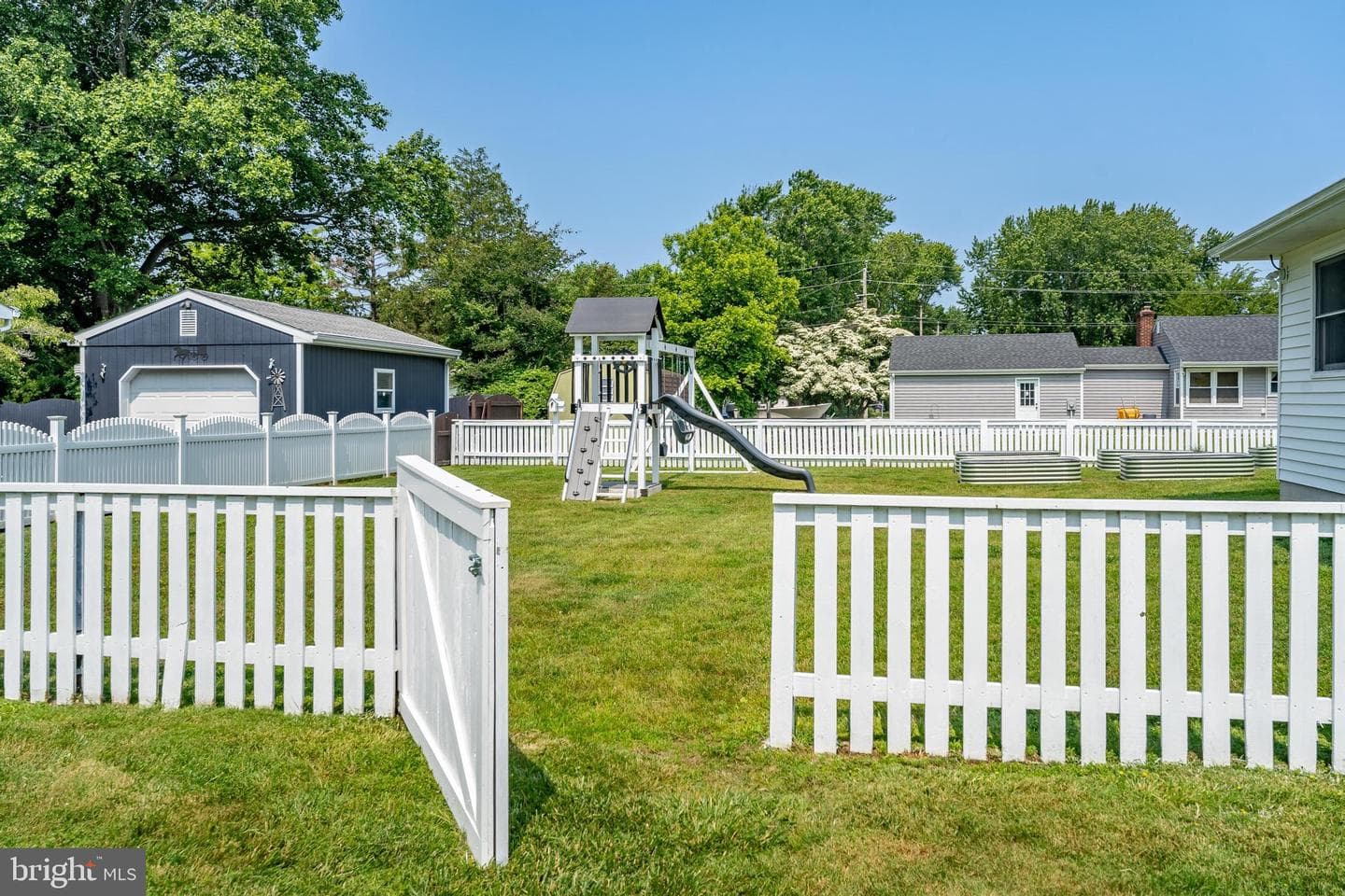 201 Buckingham Road photo 55