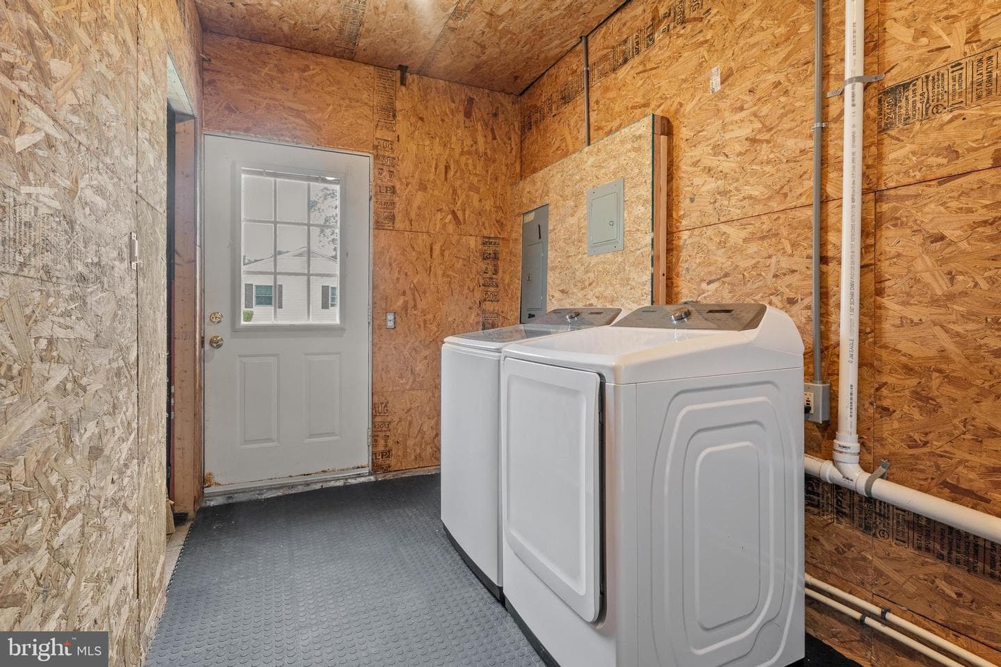 201 Buckingham Road photo 68
