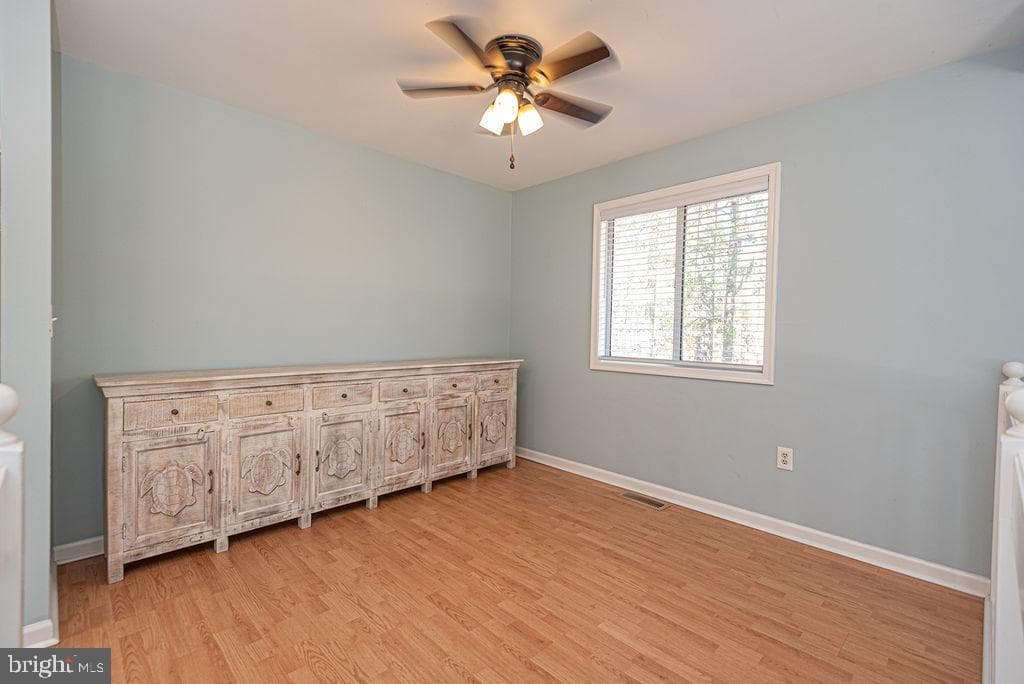 139 Camelot Circle photo 17