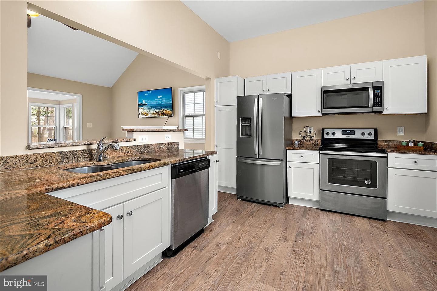 37 Watertown Road photo 12