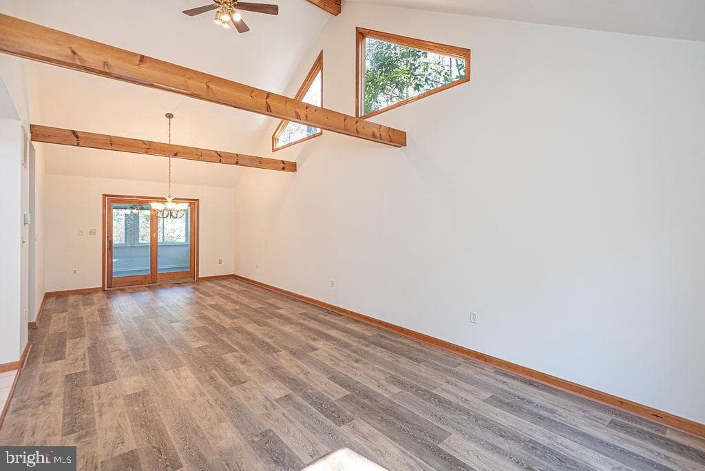 65 Cresthaven Drive photo 12