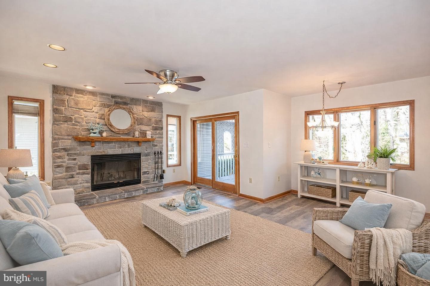 65 Cresthaven Drive photo 22