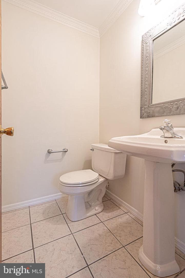 65 Cresthaven Drive photo 27