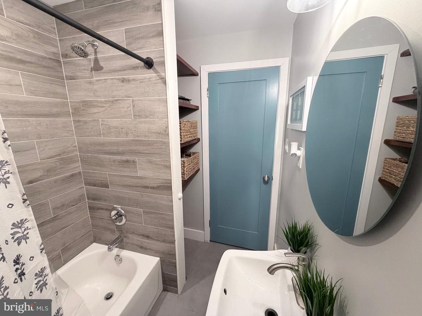 1407 N Saint Louis Avenue #1 photo 47
