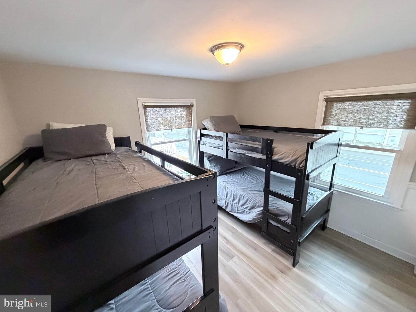 1407 N Saint Louis Avenue #5 photo 35