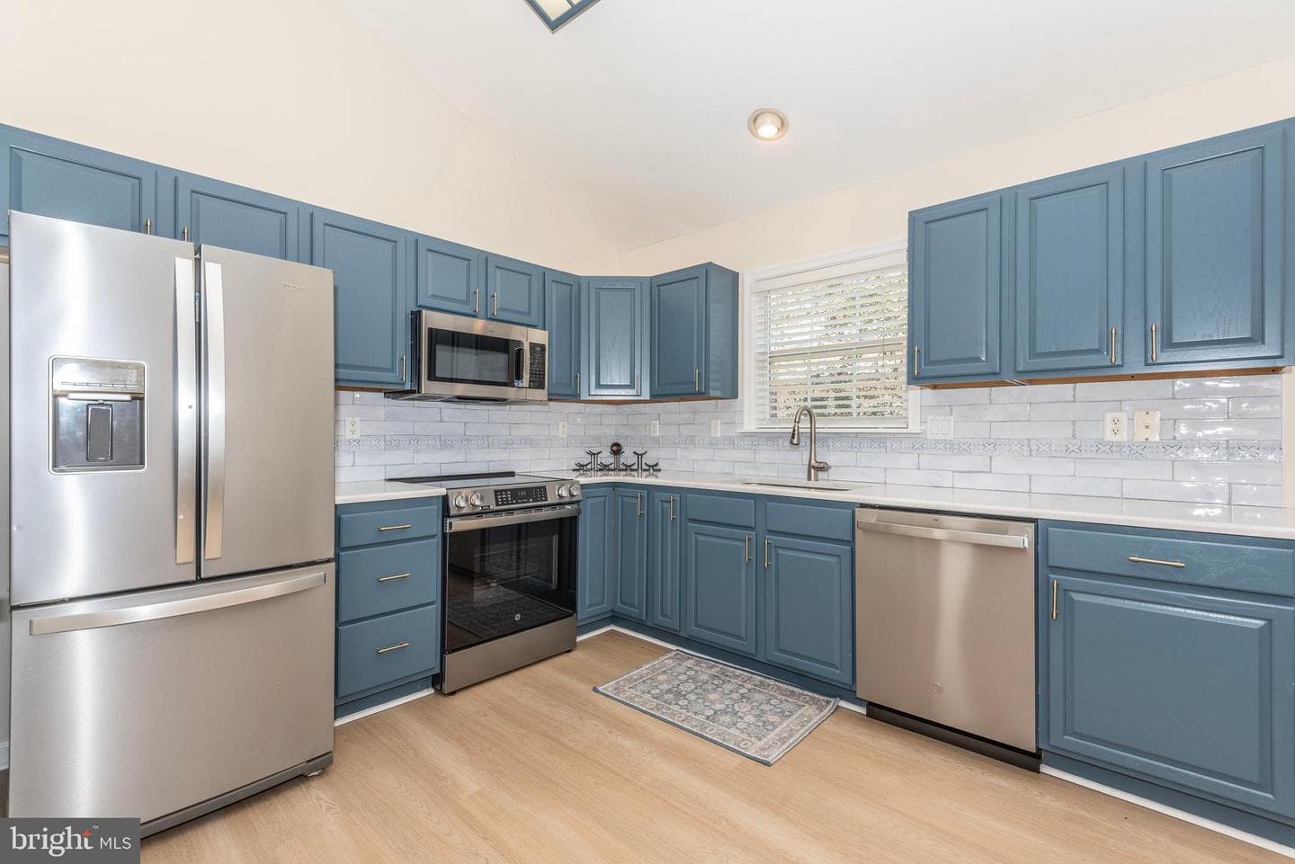 14 Garrett Drive photo 13
