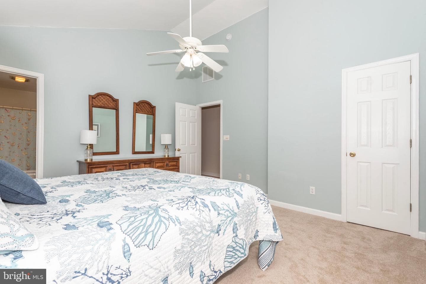 14 Garrett Drive photo 28