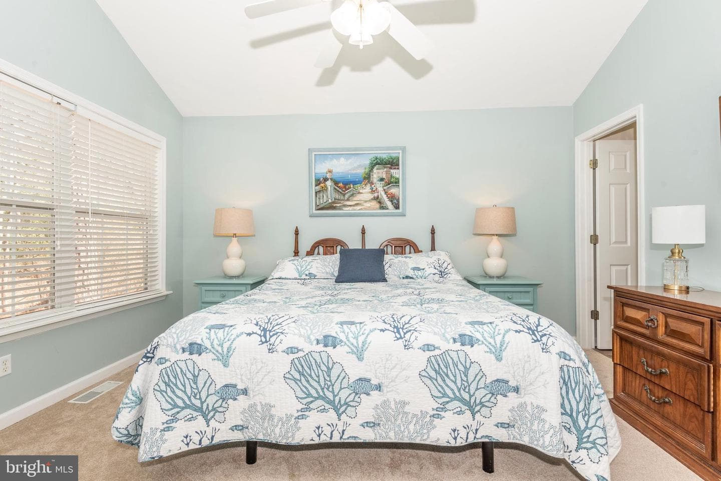 14 Garrett Drive photo 29