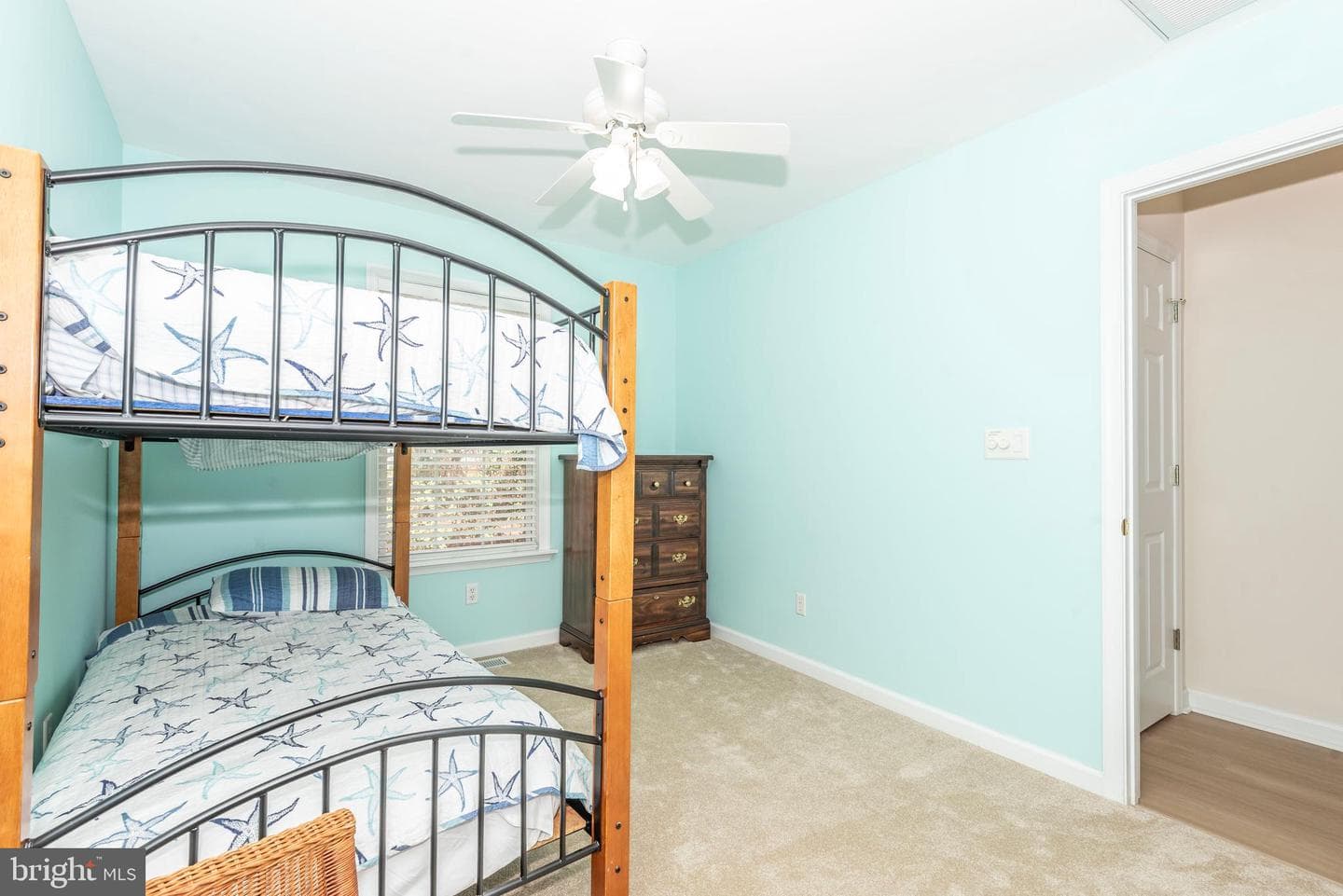 14 Garrett Drive photo 37