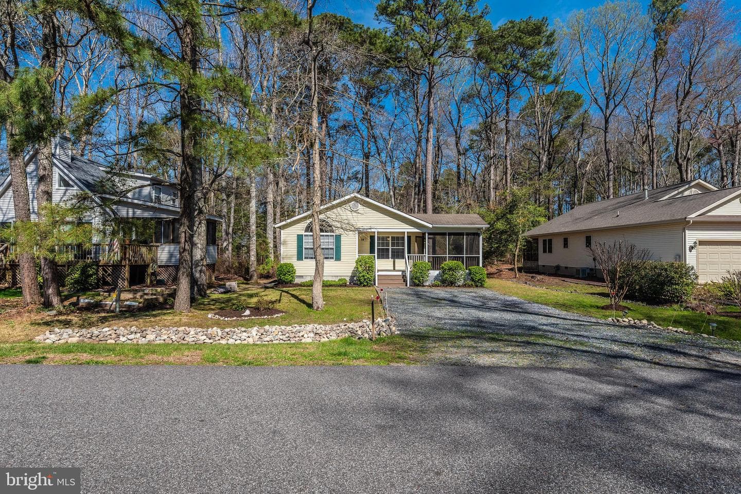 14 Garrett Drive photo 7