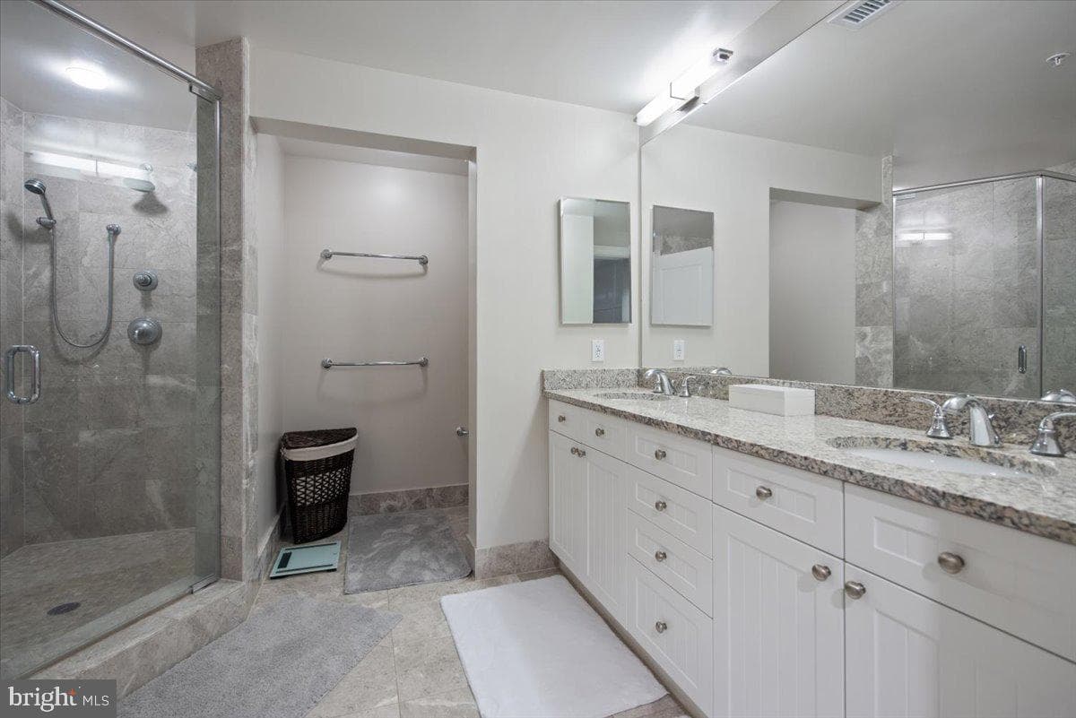 2 48th Street #1602 photo 30