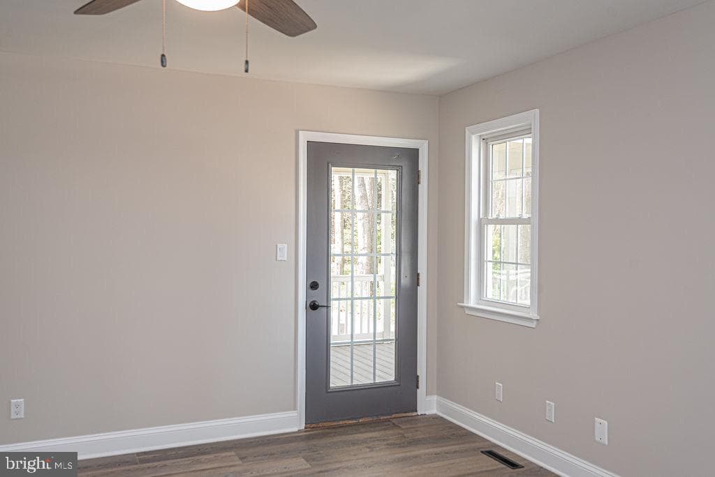 9405 Lake View Drive photo 32