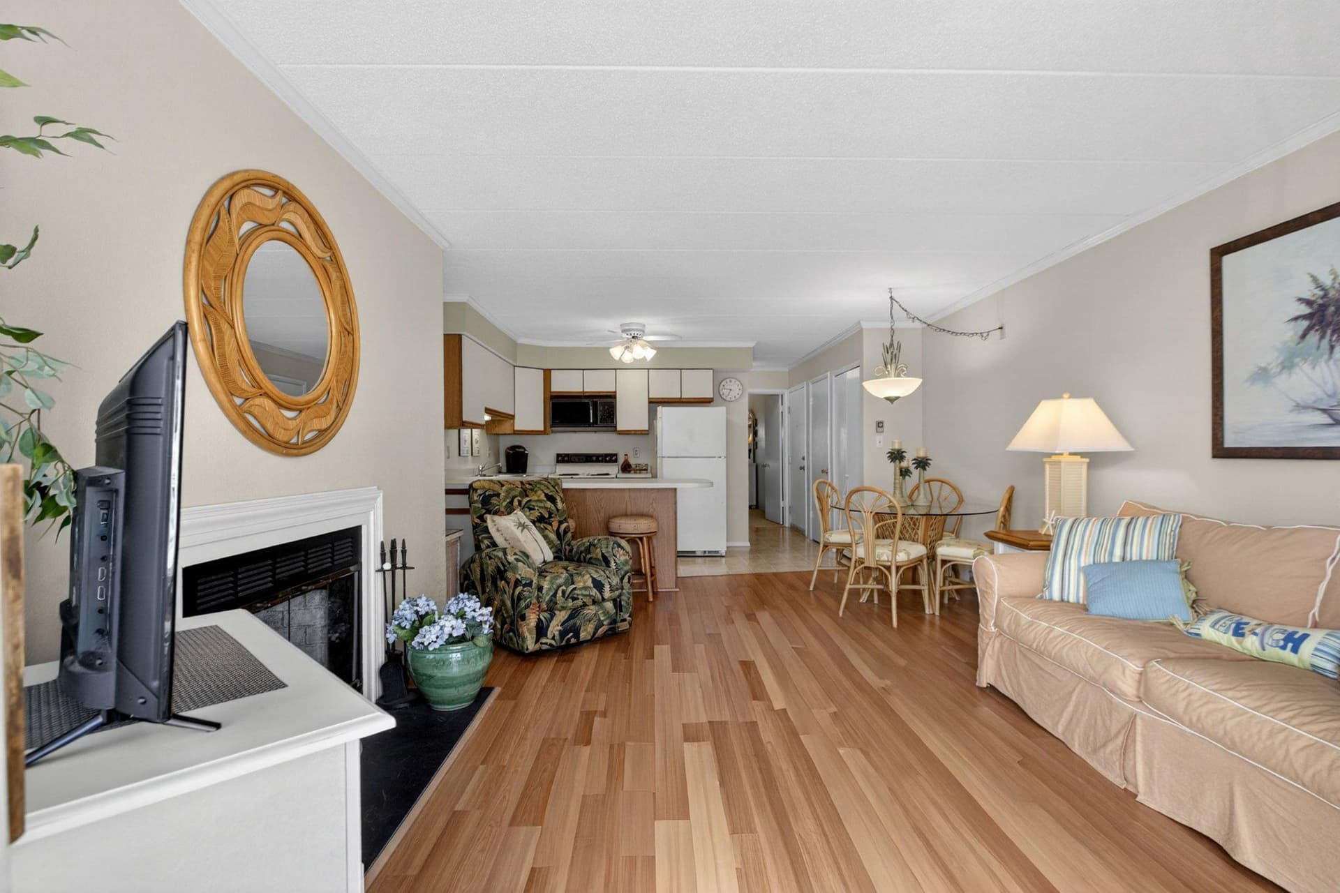 6 42nd Street #103 photo 3