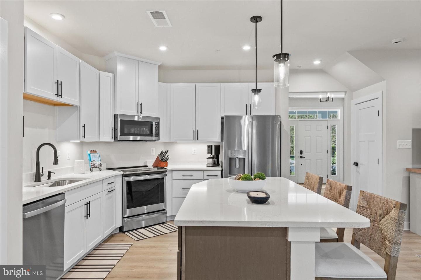 12105 Landings Boulevard photo 8