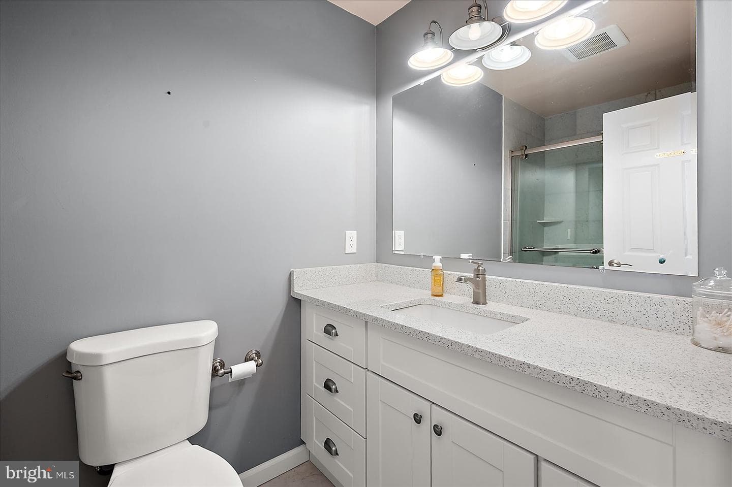14402 Jarvis Avenue #2c photo 21