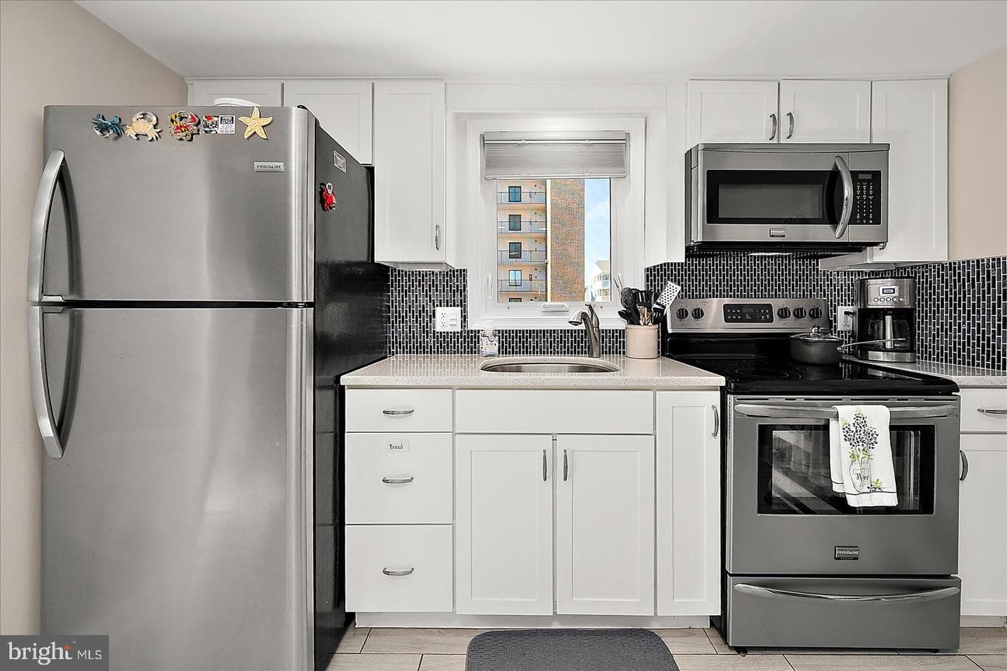 5 73rd Street photo 14