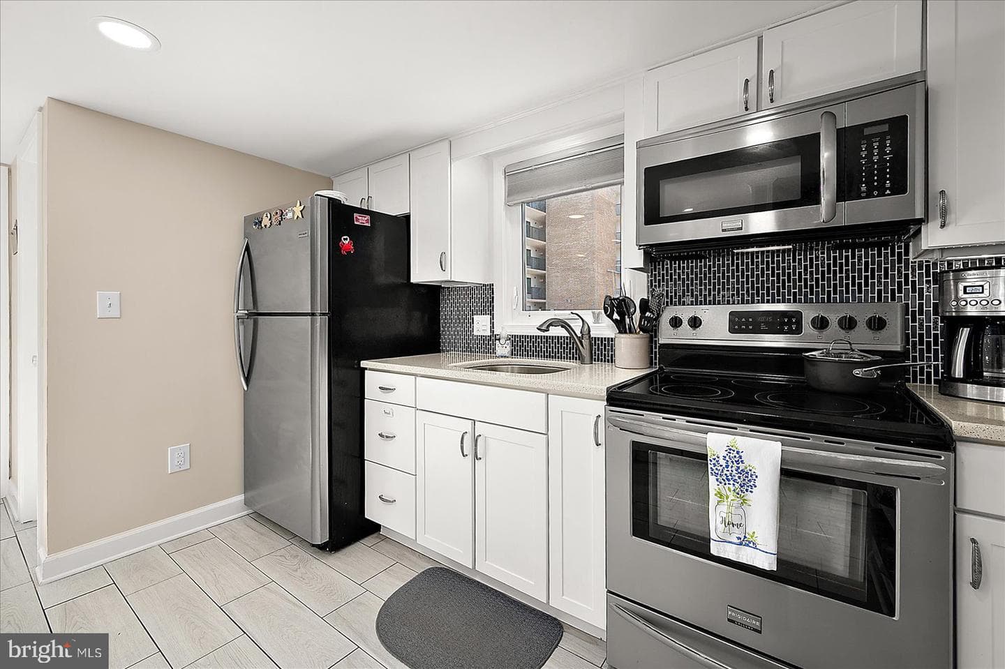5 73rd Street photo 15