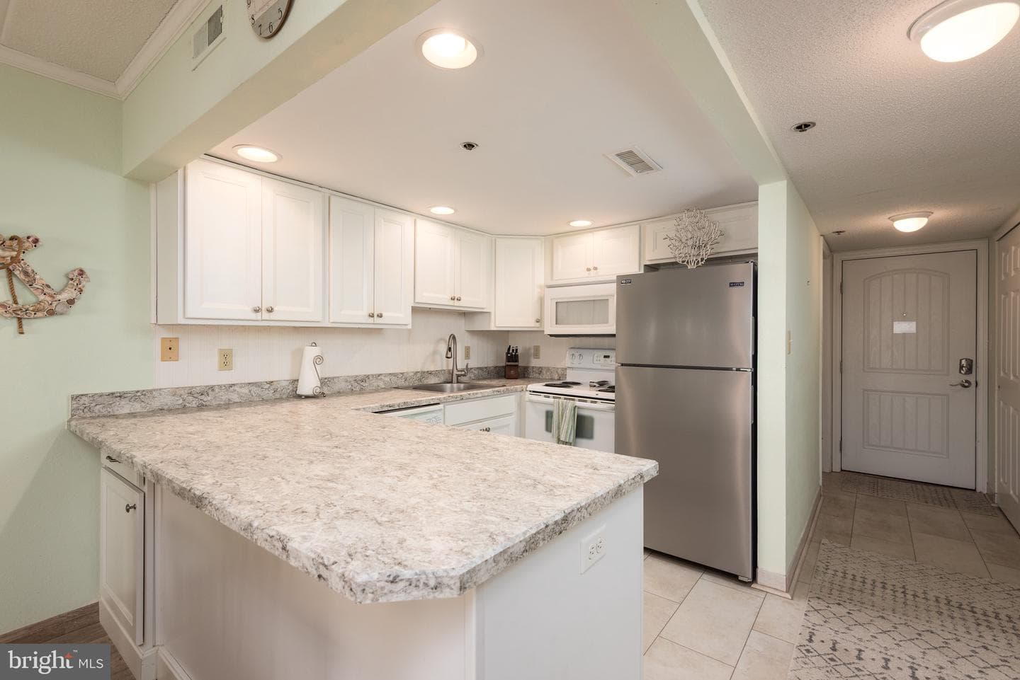 5801 Atlantic Avenue #305 photo 9