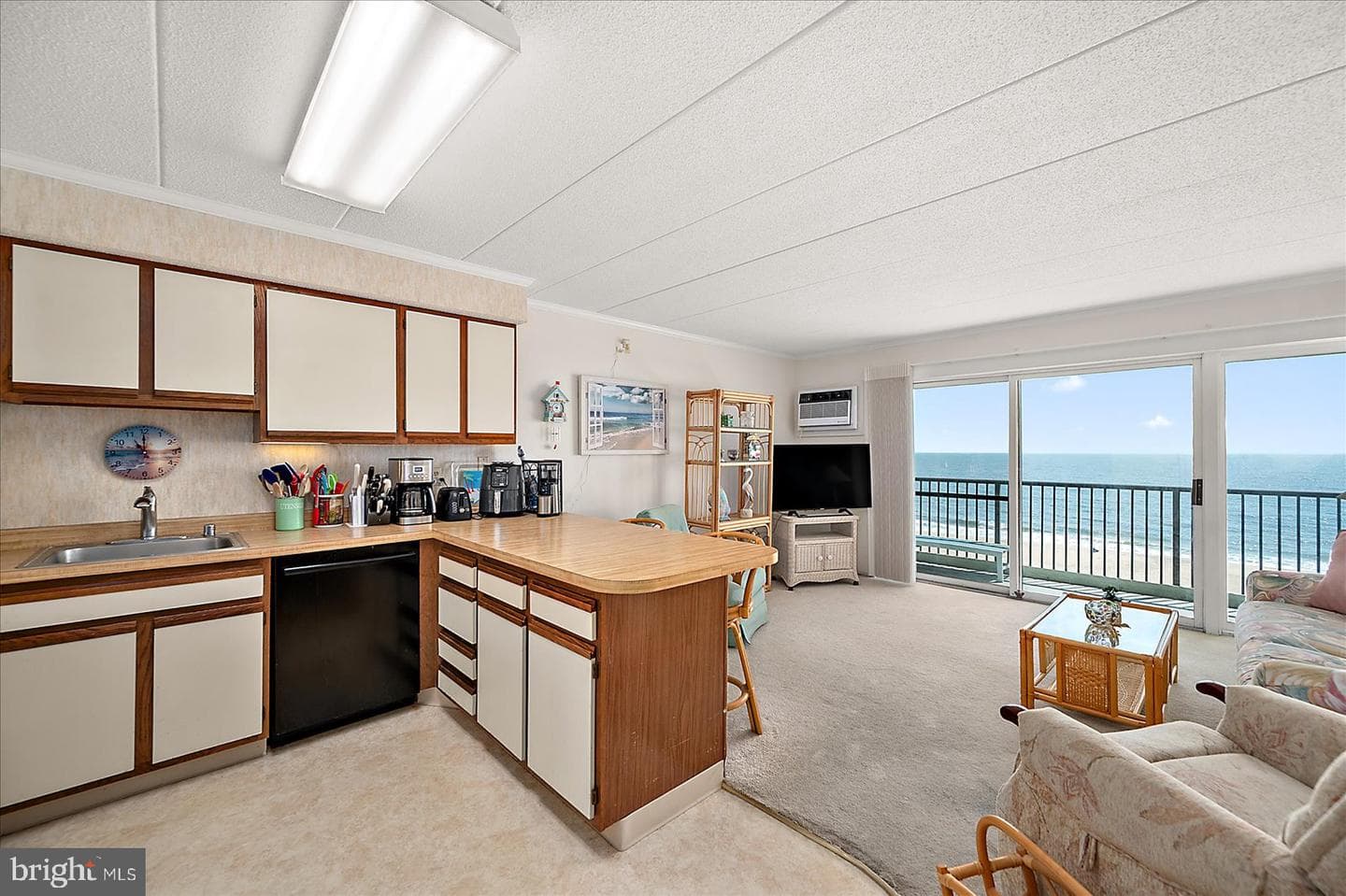 5801 Atlantic Ave # 608 photo 12