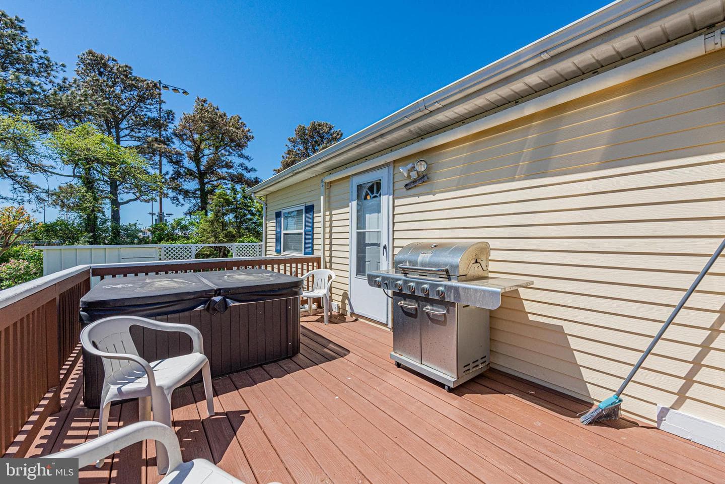 119 S Ocean Drive photo 28