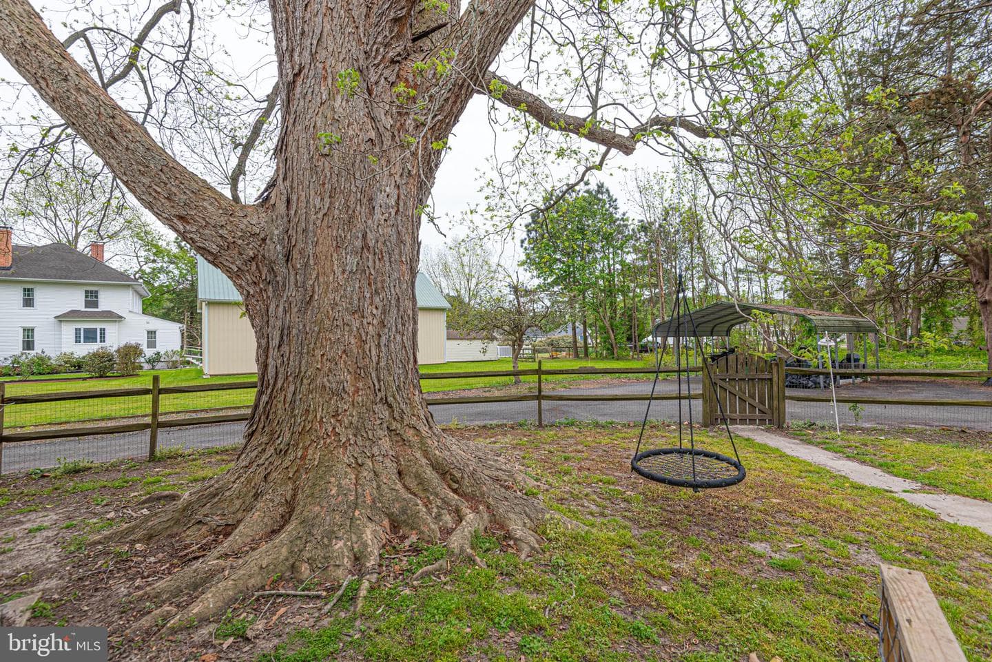 8318 Langmaid Road photo 102