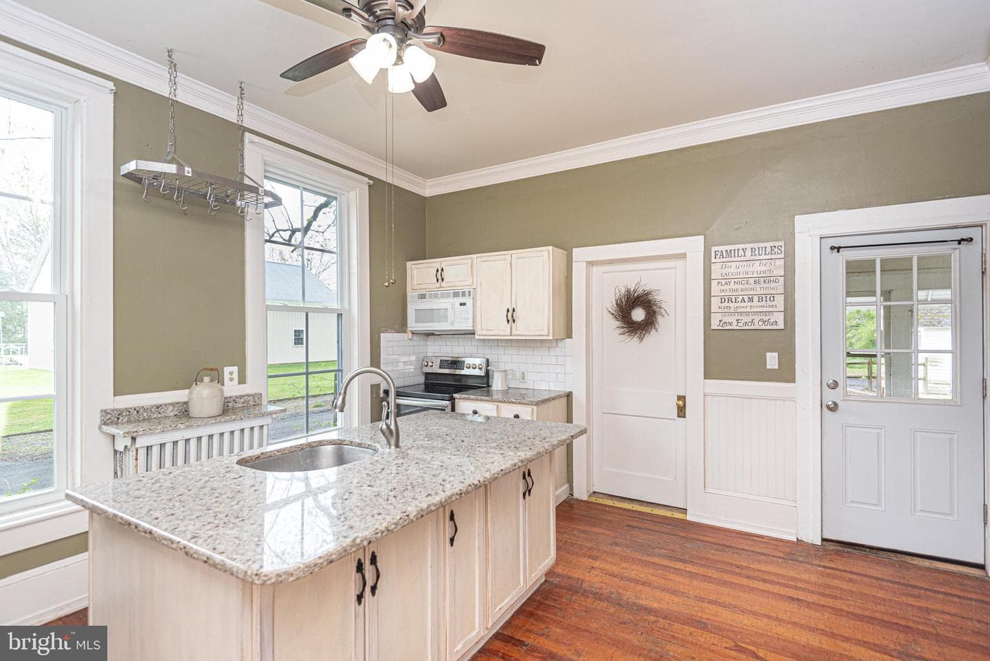 8318 Langmaid Road photo 22