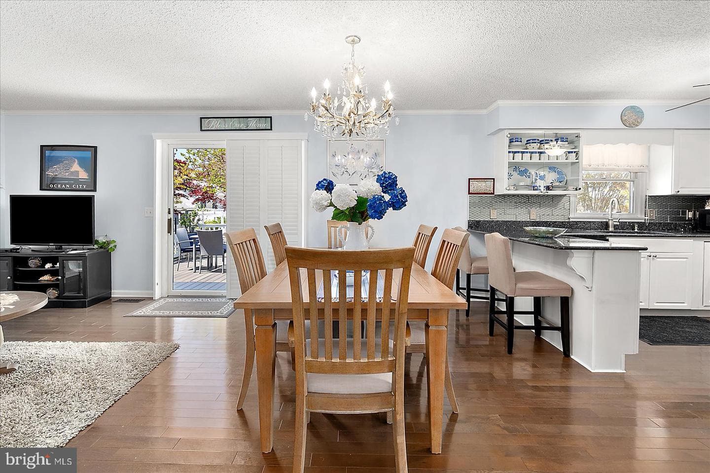 14107 Laurel Avenue photo 9