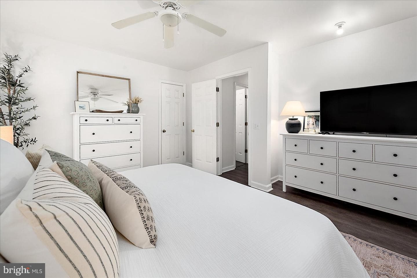 8 Bridgewater Road photo 31