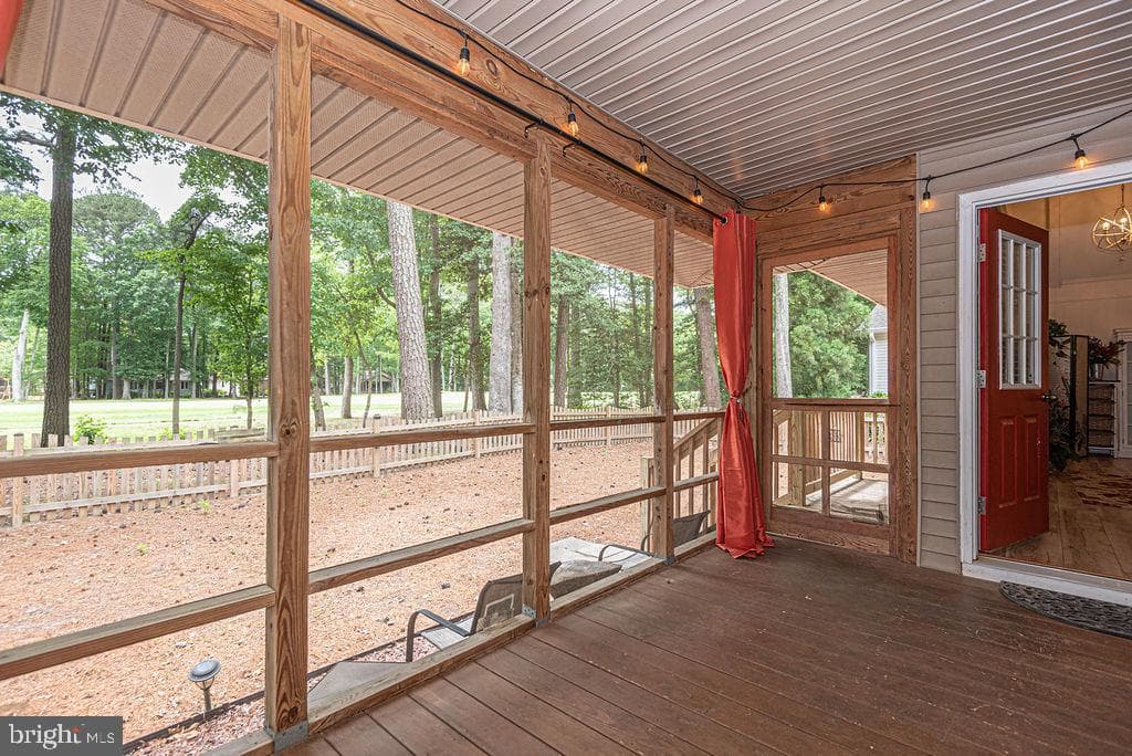 62 Newport Drive photo 4