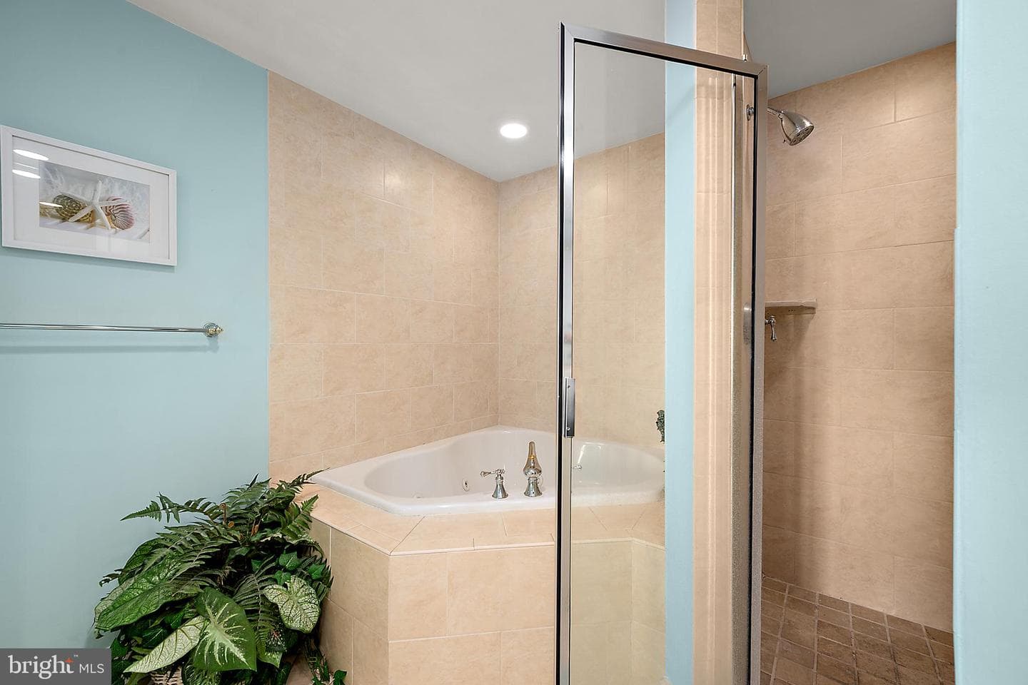6 7th Street #603 photo 24
