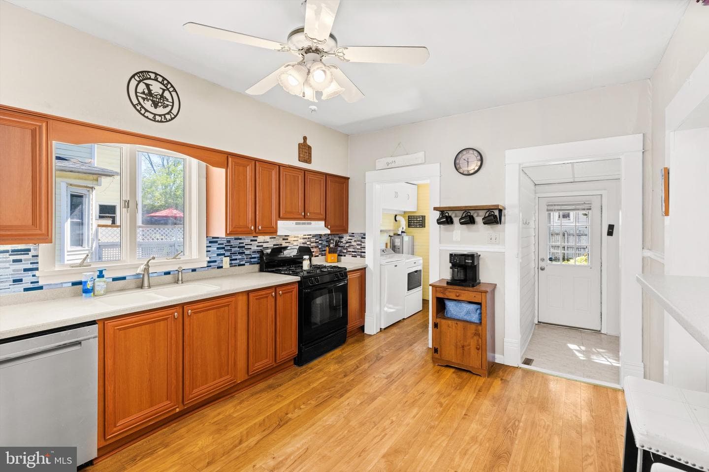 213 6th Street photo 15