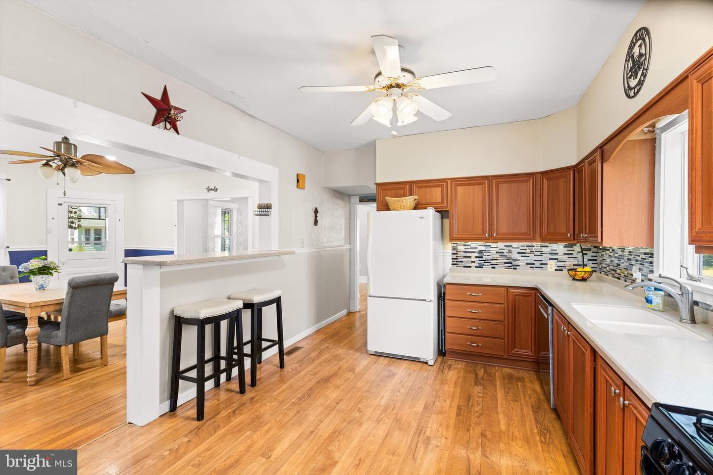 213 6th Street photo 18