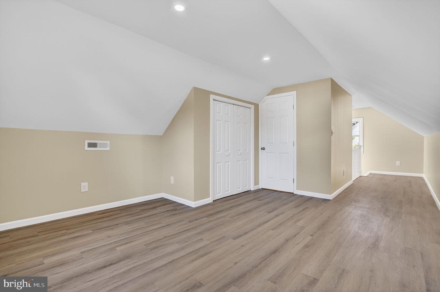 17 Somerset Avenue photo 25