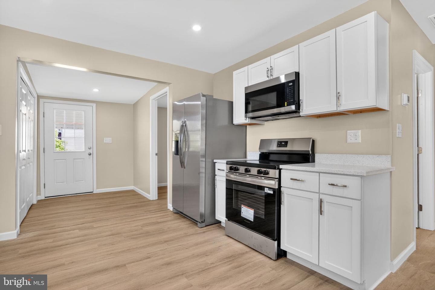17 Somerset Avenue photo 9