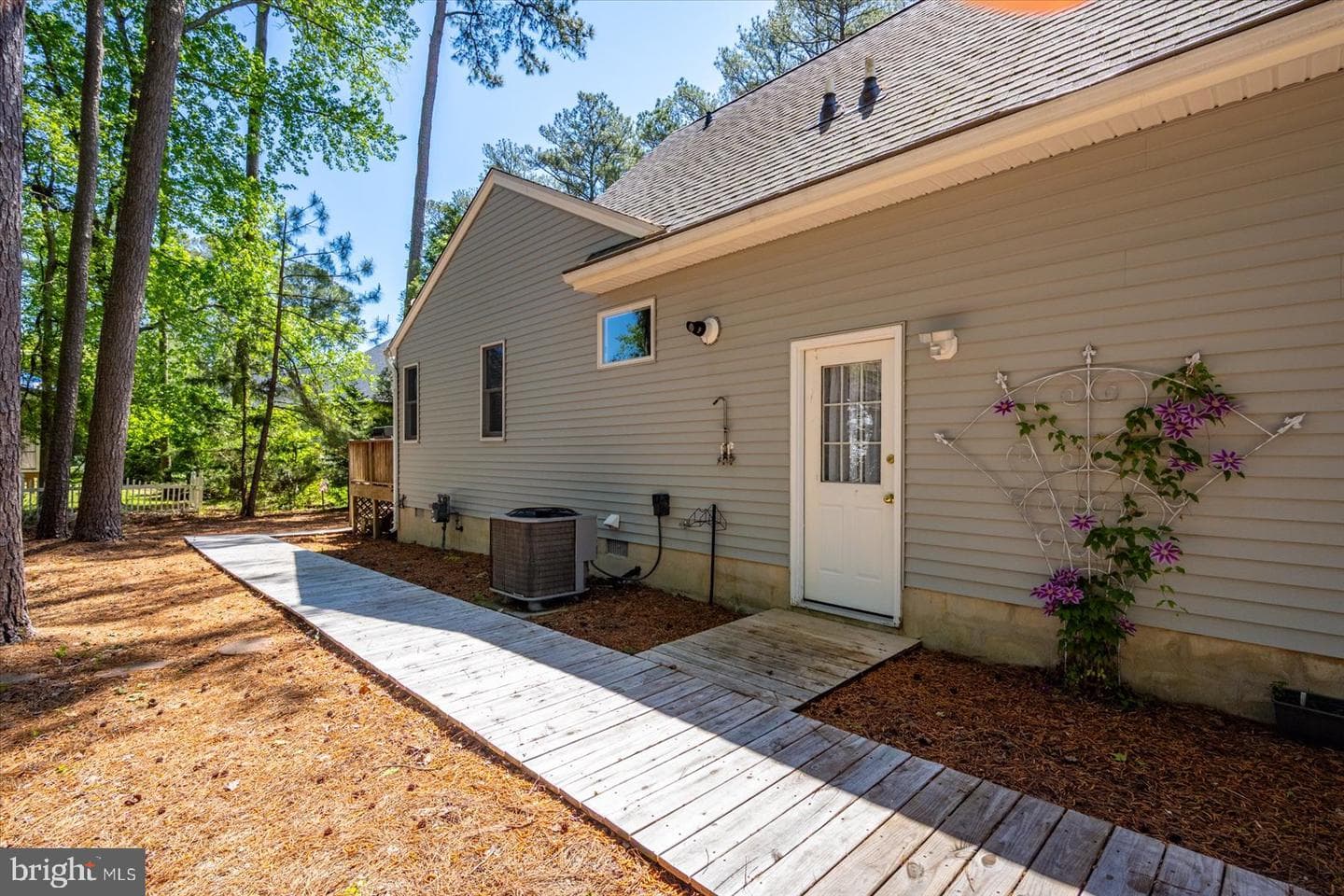 118 Robin Hood Trail photo 12