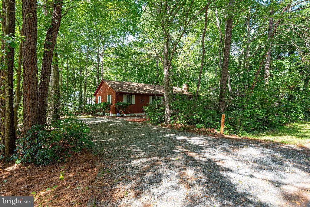 32 Whaler Ln photo 1
