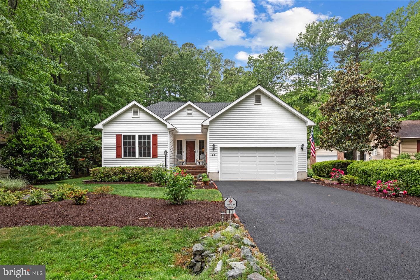 11 Burr Hill Dr photo 1