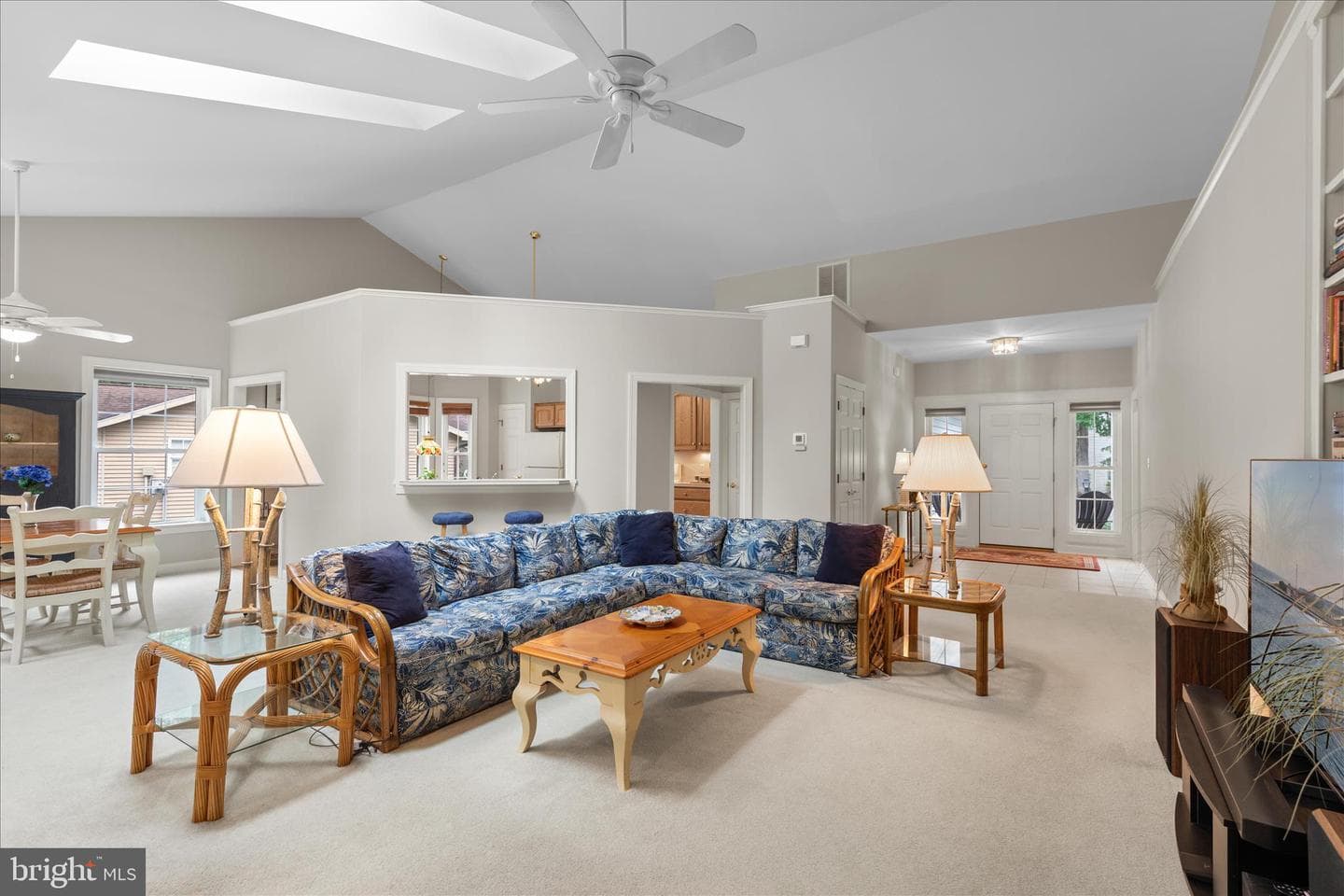 11 Burr Hill Dr photo 12