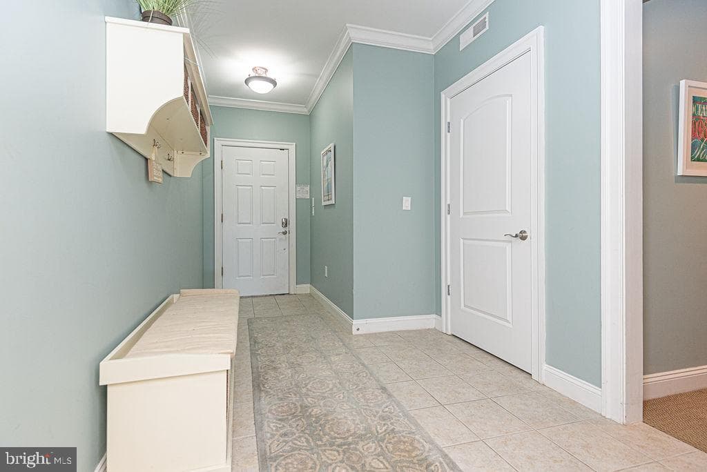 301 14th St # 205 photo 2
