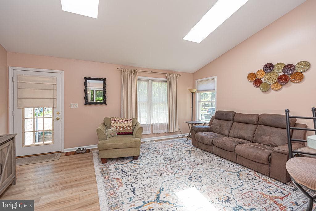 17 Greenwood Lane photo 10