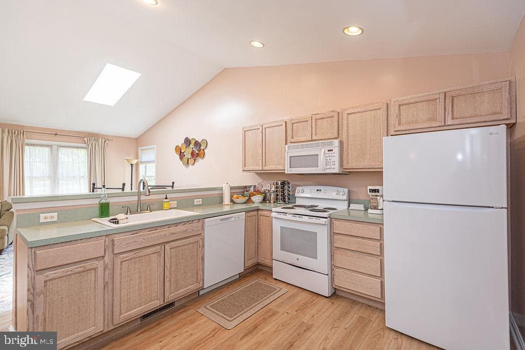 17 Greenwood Lane photo 12