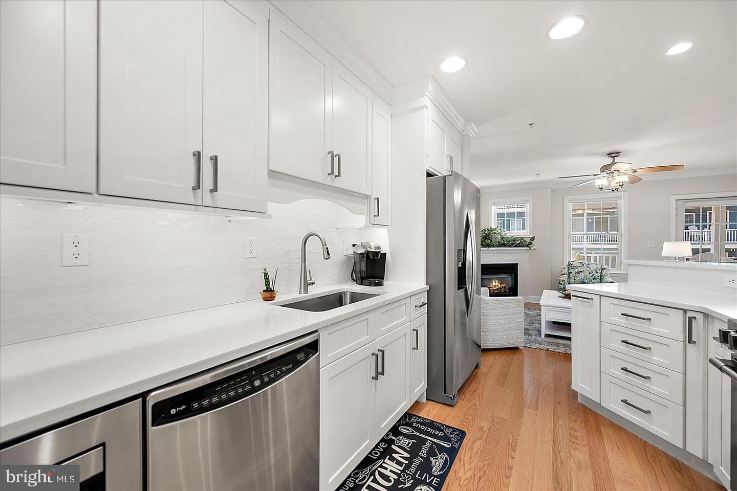 208 7th St # 2 photo 20