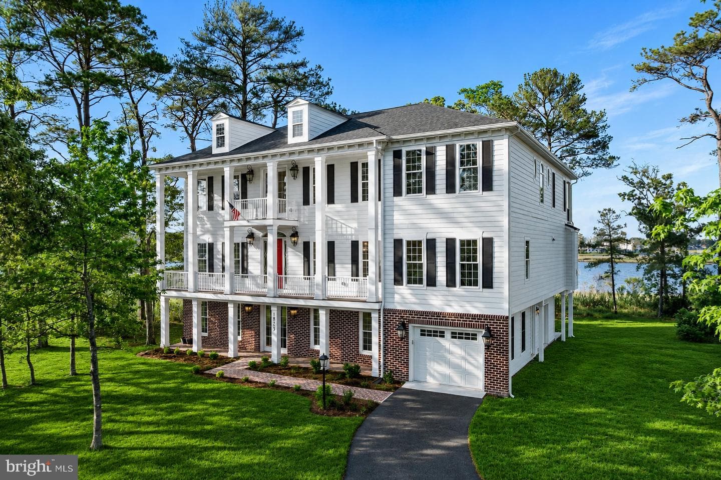 10313 Thirty Knots Ln photo 1