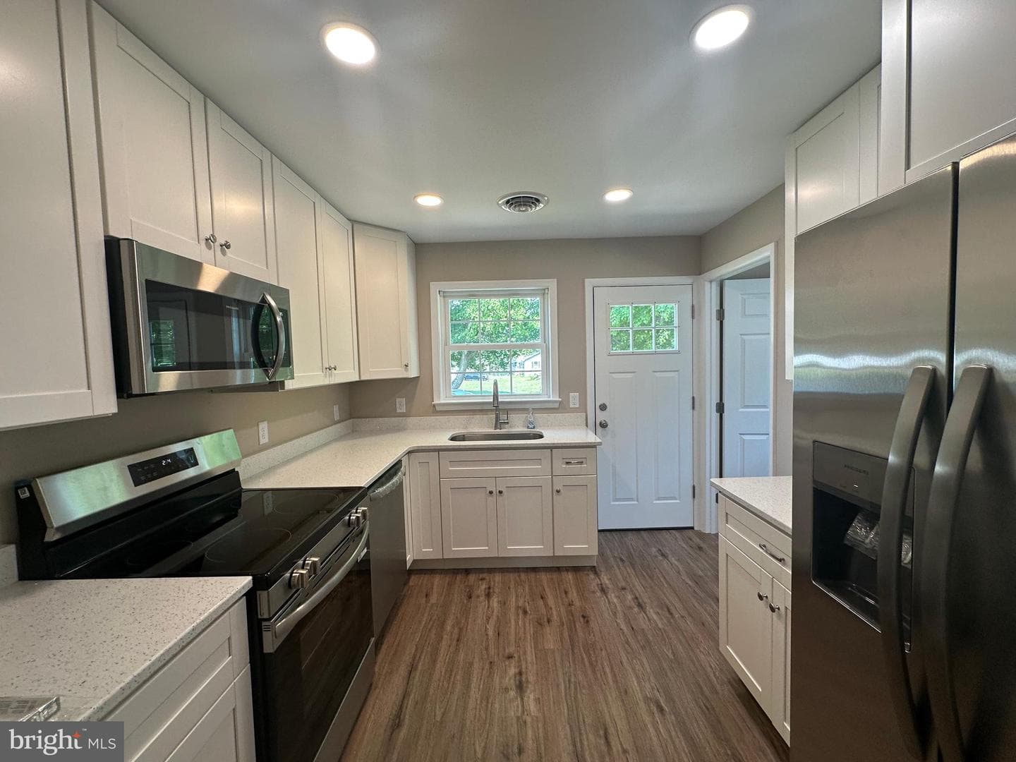 10540 Flower Street photo 9